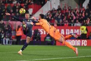 西甲-皇马3-1十人黄潜 维尼修斯双响姆巴佩传射